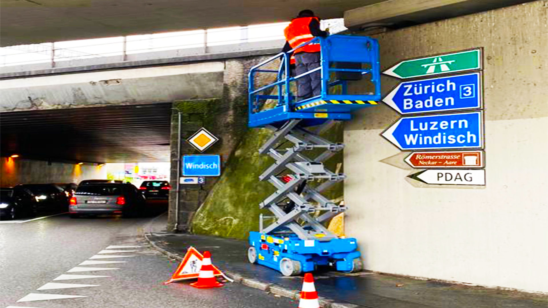Gewerbegebäude oder Fassade als typischer Einsatzbereich für die professionelle Taubenabwehr in Wädenswil