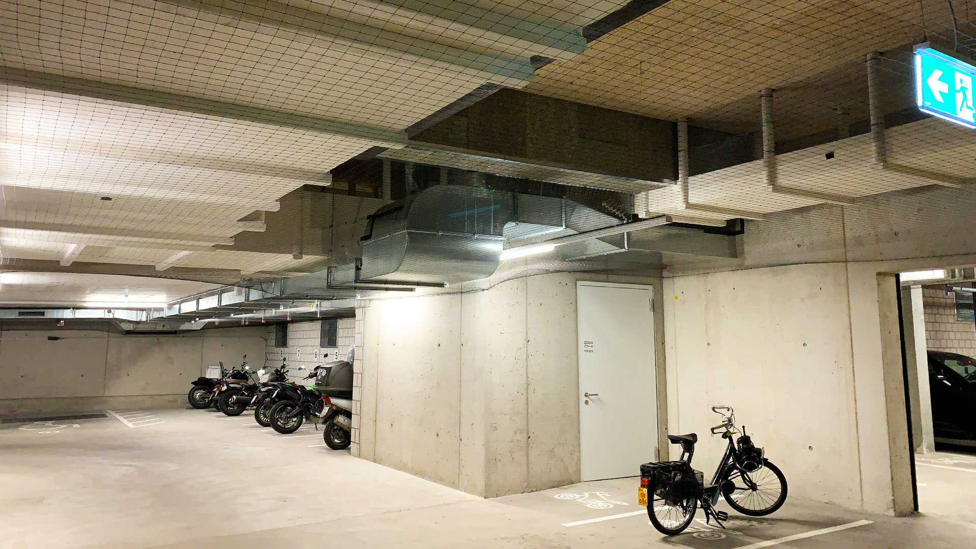 Tiefgarage beziehungsweise Innenbereich als typischer Einsatzort für die professionelle Taubenabwehr in Wohlen