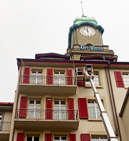 Taubenabwehr mit Schutznetzen an Balkonen in der Stadt Bern – Referenz Suisse Birds